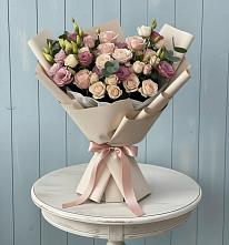 Букет цветов из:  Розы и Лизиантусы в Совхозный