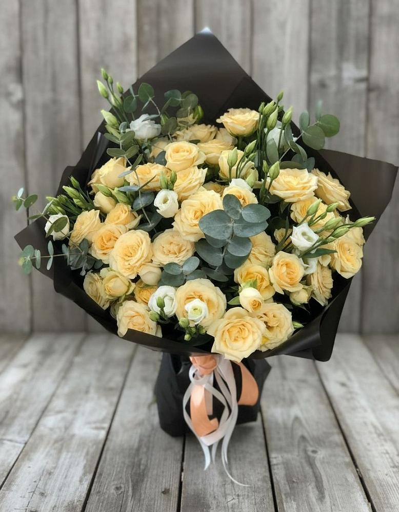 Букет цветов из: Розы и Лизиантусы в Совхозный