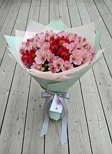 Букет цветов из:  Альстромерии #REPLACE_PRED# Совхозный