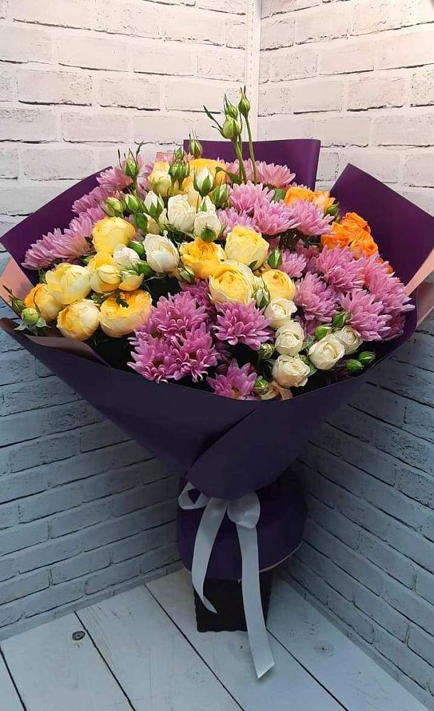 Букет цветов из: Хризантемы и Розы в Совхозный