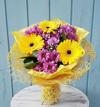 Букет цветов из:  Хризантемы и Герберы в Совхозный