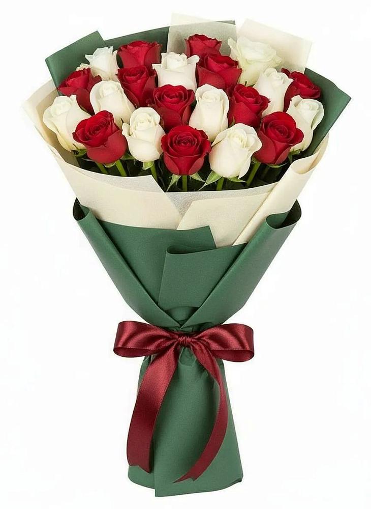 Букет Микс из красных и белых роз в Совхозный