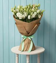 Букет цветов из:  Лизиантусы в Совхозный