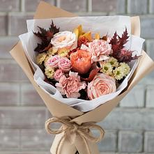 Букет цветов из:  Гвоздики, Хризантемы и Розы в Совхозный