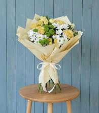 Букет цветов из:  Хризантемы и Розы в Совхозный