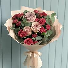 Букет цветов из:  Гвоздики и Розы в Совхозный