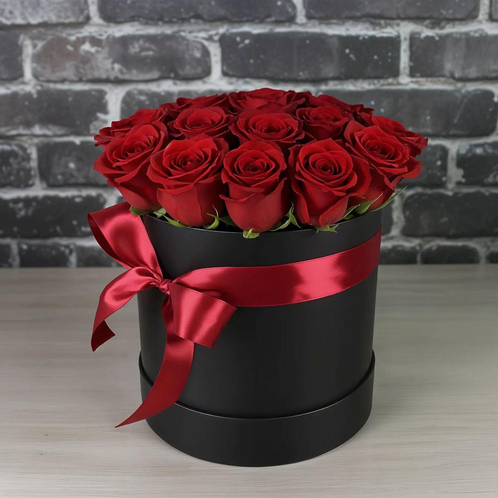 Цветочная композиция из Розы в шляпной коробке в Совхозный