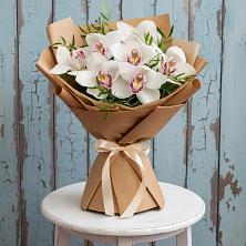 Букет цветов из:  Орхидеи и Розы в Совхозный