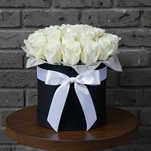 Цветочная композиция из Розы в шляпной коробке в Совхозный